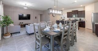 7660OML-Solterra Resort - 9