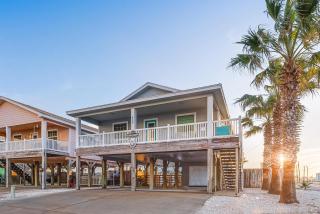 Bikini's and Martini's - 7