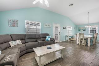 Bikini's and Martini's - 4