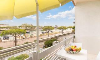 Coastal studio with stunning sea views - 0