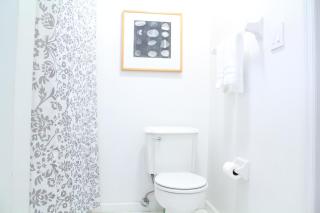 Stay-in' - close-in, clutter-free rental-only home - 5