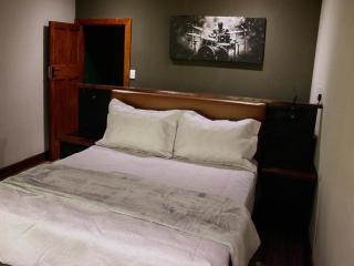 The Nugget Guest Lodge - 8