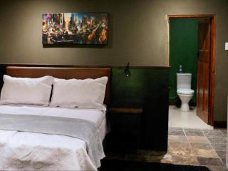 The Nugget Guest Lodge - 3