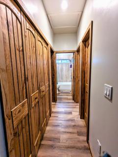 Relax & Recharge in Cozy Pinetop 2BR Retreat - 4