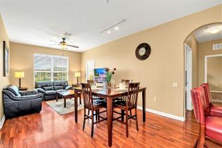 Penthouse Corner at Vista Cay - 8