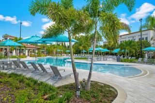 WOW New Upscale Penthouse - 9