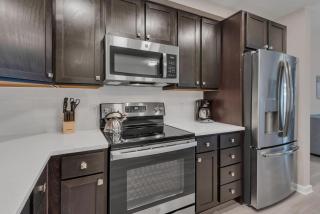 WOW New Upscale Penthouse - 1