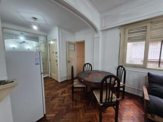 Departamento 2 ambientes con amplia sala en el centro - 3