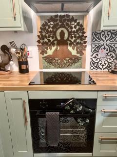 Avalon Sunrise our enchanting Glastonbury cottage - 1