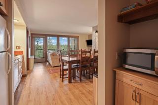 Seventh Mountain 1123 - 7