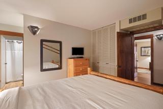 Seventh Mountain 1123 - 3