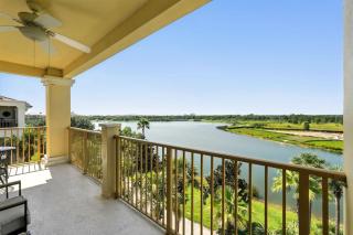 Lakeview Corner Penthouse 404 - 9