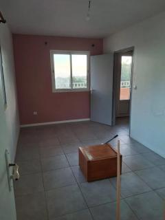 Appartement confortable à Saint-Joseph avec piscine - 3