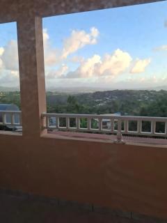 Appartement confortable à Saint-Joseph avec piscine - 2