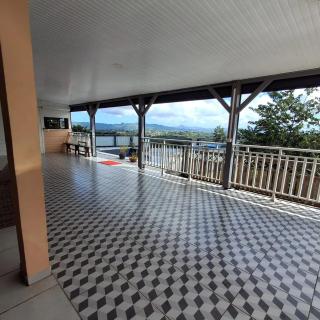 Appartement confortable à Saint-Joseph avec piscine - 1