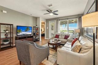 Direct Lake Front View Luxury - 8