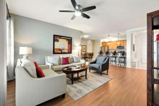 Direct Lake Front View Luxury - 5