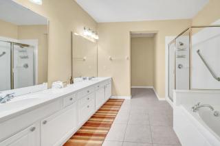 WOW Huge Stunner Corner - 2