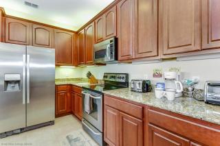 WOW Huge Stunner Corner - 1