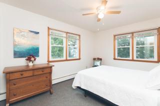 Spacious Bass Creek Apartment B near Peace Trail - 2