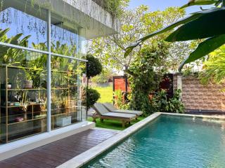 Modern 2-Bedroom Villa with Private Pool, 7m from Beach - 4