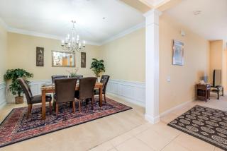 Lake Front huge by clubhouse - 2