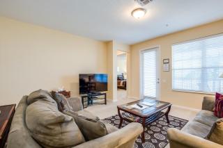 Lake Front huge by clubhouse - 1