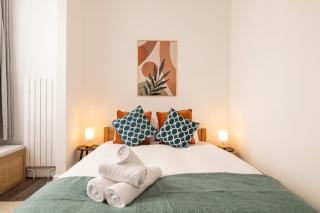 Kensington & Chelsea Oasis with Patio - 5