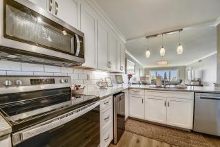 Shorewood Villas Unit 210 - 4