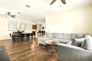 Luxury Ground Floor Corner - 1