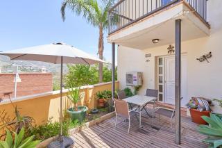 Excellent views, Beach and mountain - 6