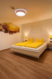 MOUNTAIN HOME apartment - 9