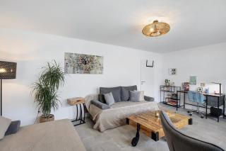 Melanies Apartment - 8