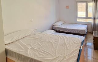 Nice Apartment In Santa Pola - 7