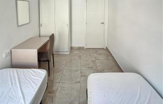 Nice Apartment In Santa Pola - 4