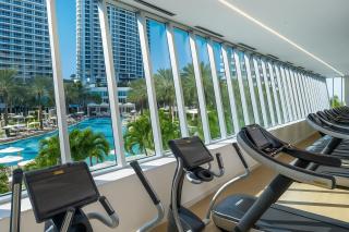 Fontaine Bleau Suite - Street & Partial Ocean view - 7