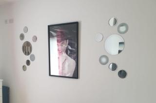 Apartment Sleeps 2 with Free Parking - 2