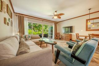 Beautiful Beachfront 2br Condo, With Full Kitchen - 2