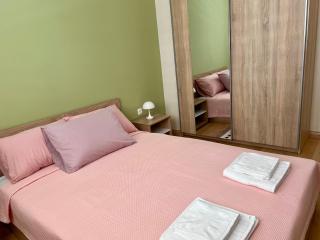 Urban Taft Stay Skopje-Vodno View Suite with Underground Parking - 9