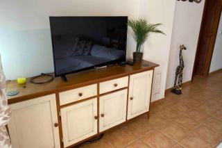 3 Bed Apartment Sleeps 6 with Shared Pool - 8