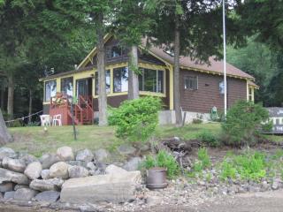 Journeys End Lodging Cabins - 9