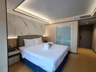 Phuket Patong Buri Resort - 5