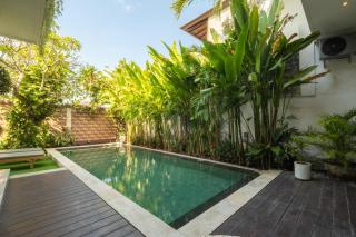 Modern 2-Bedroom Villa with Private Pool, 7m from Beach - 5
