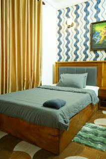 Humming Birds Suites - 6