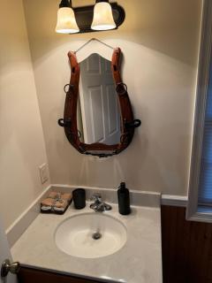 The Saloon Cabin Retreat - Hedgesville - 5