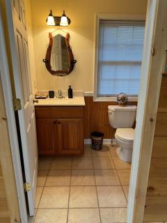 The Saloon Cabin Retreat - 3