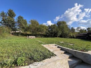 Charming Little House in Brad - 7