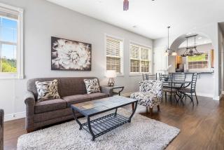 Blue Bird by Lake Escape - Near Silver Dollar City - 6