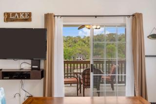 Peaceful Lakeview Escape - For 6 - 1