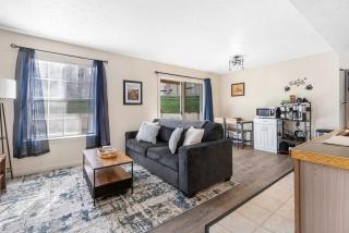 The Nautical Nook - Charming Walk-In Condo for 4 - 0